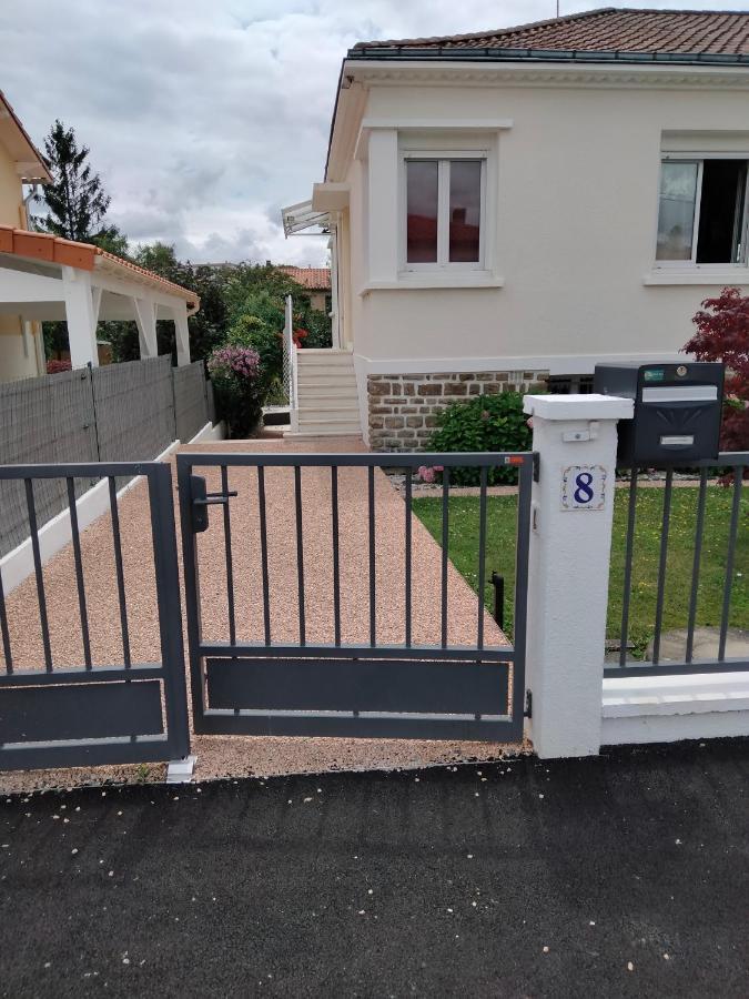 Chez Papinette, Proche Gare Et Centre, Pdj Compris Apartment Niort Exterior photo